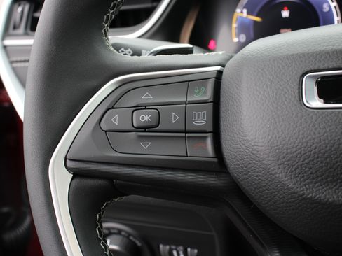 New 2025 Jeep Grand Cherokee L Laredo image 9