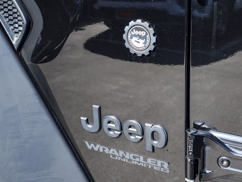 Used 2020 Jeep Wrangler Unlimited Sport image 25