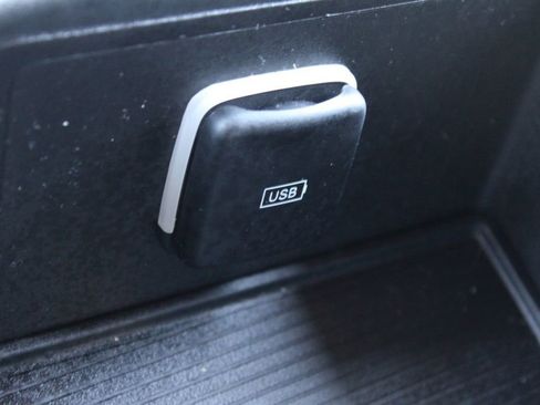 Used 2024 RAM 2500 Big Horn w/ Bed Utility Group image 39