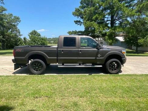 Used 2015 Ford F250 Lariat w/ Lariat Interior Package AWD/4WD image 10