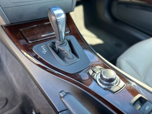 Used 2013 BMW 328i Convertible image 34