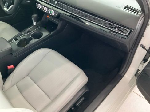 Certified 2025 Honda Civic Sport Touring image 24