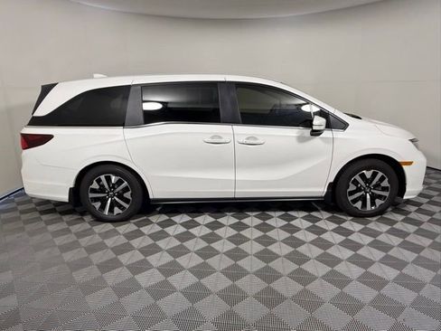 Used 2026 Honda Odyssey EX-L image 7