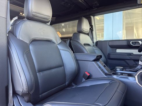 New 2025 Ford Bronco Badlands image 36