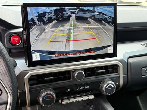 Used 2025 Toyota Tacoma TRD Sport AWD/4WD image 22