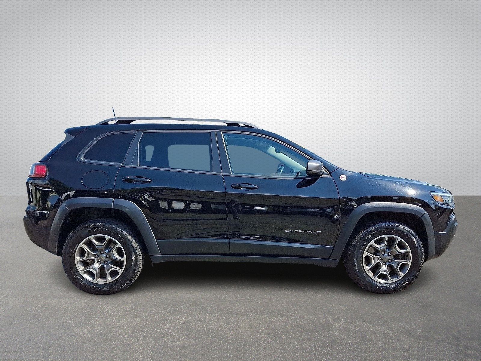 Used 2021 Jeep Cherokee Trailhawk w/ Trailer Tow Group AWD/4WD image 7