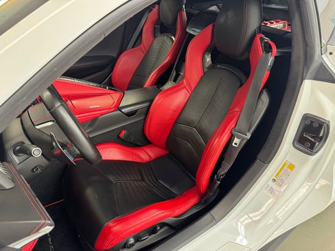 Used 2021 Chevrolet Corvette Stingray 3LT w/ Z51 Performance Package image 7