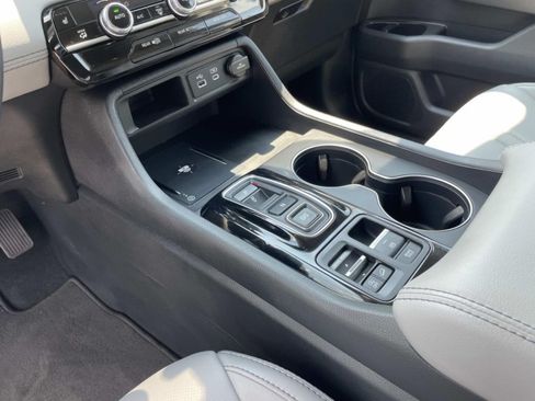 Used 2025 Honda Pilot EX-L image 26