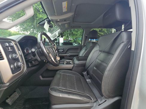 Used 2019 GMC Sierra 2500 Denali w/ Duramax Plus Package AWD/4WD image 12