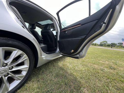 Used 2013 Lexus ES 300h w/ Luxury Pkg FWD image 16