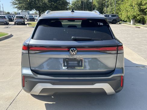 Certified 2026 Volkswagen Tiguan S FWD image 8