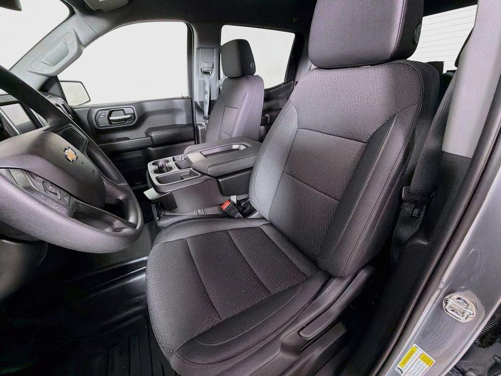 New 2026 Chevrolet Silverado 1500 W/T w/ WT Value Package AWD/4WD image 11