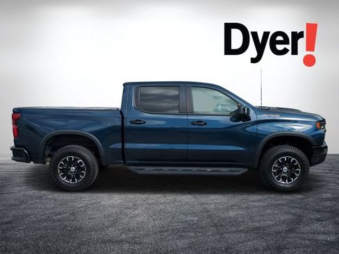 Used 2022 Chevrolet Silverado 1500 ZR2 w/ Technology Package AWD/4WD image 2