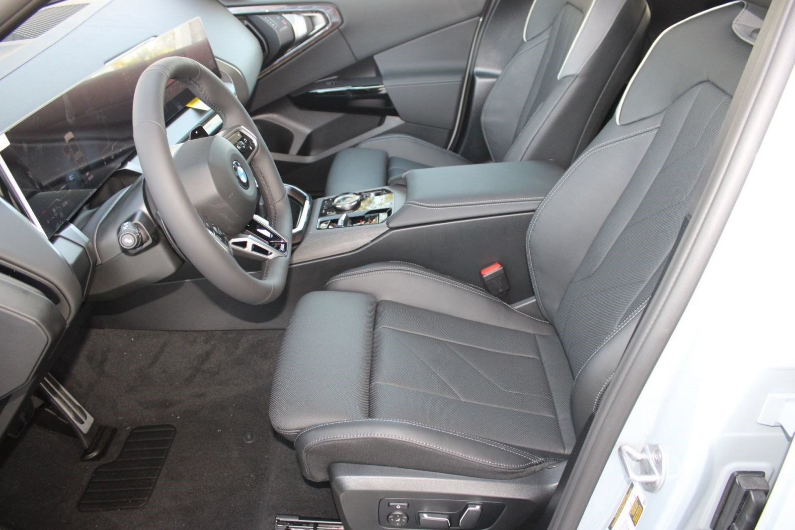 Used 2026 BMW X3 xDrive30i w/ Premium Package AWD/4WD image 5