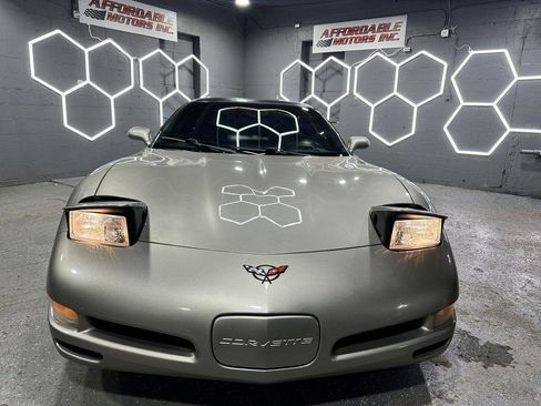 Used 2002 Chevrolet Corvette Coupe w/ Preferred Equipment Group2 RWD image 9
