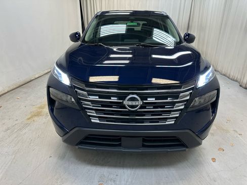 Certified 2024 Nissan Rogue SV image 6