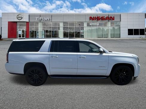 Used 2020 GMC Yukon XL Denali w/ Open Road Package AWD/4WD image 8
