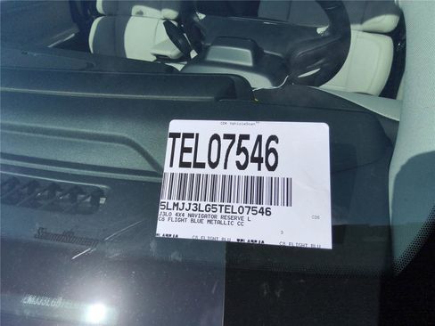 New 2026 Lincoln Navigator L Reserve AWD/4WD image 11