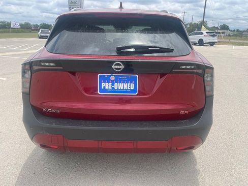 Used 2025 Nissan Kicks SR FWD image 4