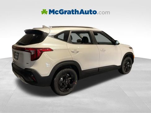 New 2026 Kia Seltos EX image 4