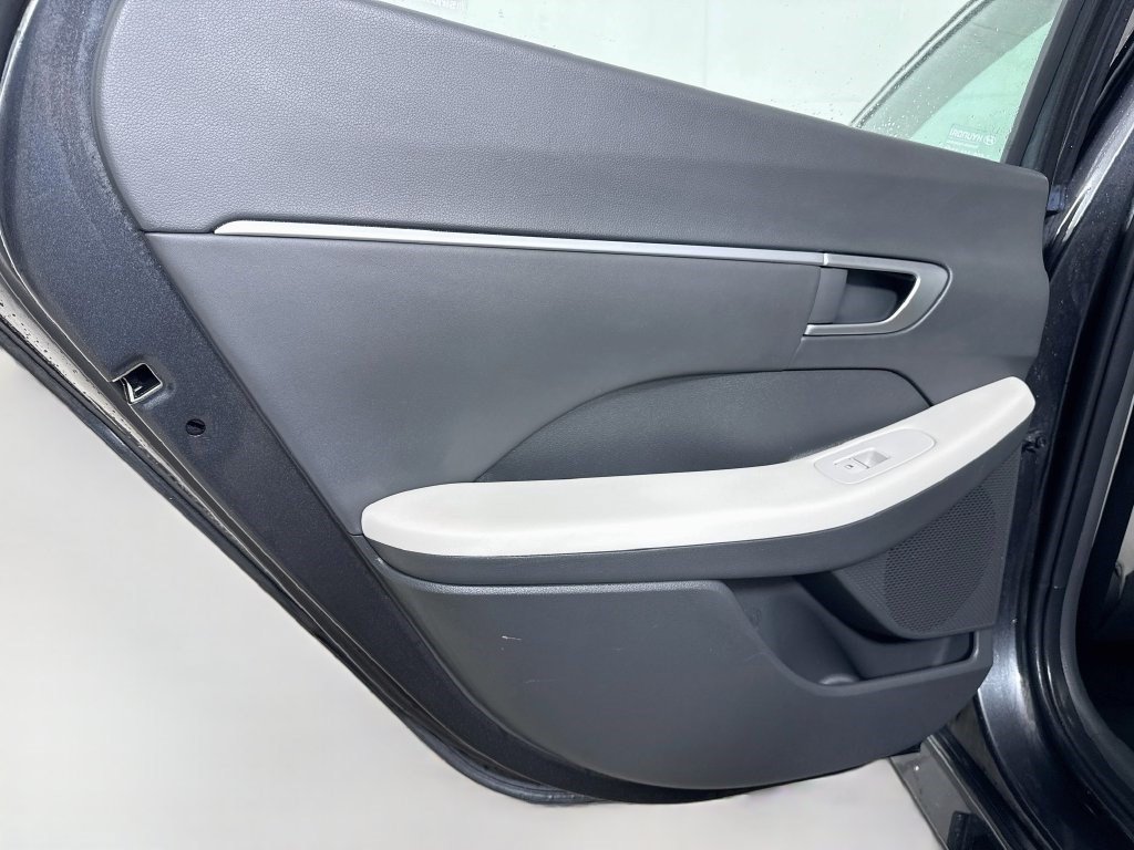 Used 2025 Hyundai Sonata SEL FWD image 24