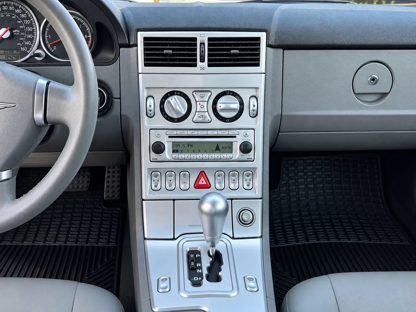 Used 2007 Chrysler Crossfire Limited RWD image 16