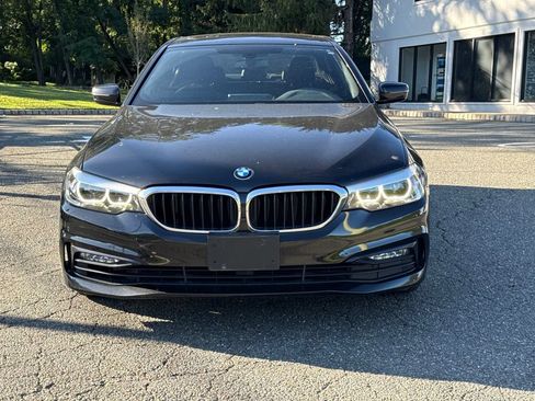 Used 2017 BMW 530i xDrive AWD/4WD image 2