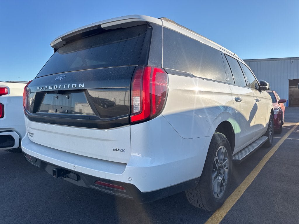 Used 2026 Ford Expedition Max Active AWD/4WD image 3