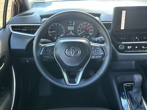 Used 2025 Toyota Corolla SE image 13