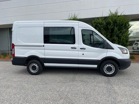 Certified 2019 Ford Transit 250 130 Medium Roof RWD image 3