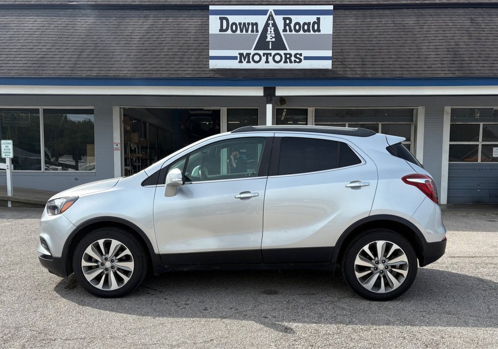Used 2019 Buick Encore Preferred FWD image 2