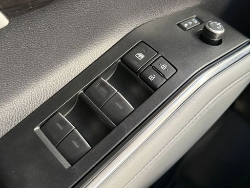 New 2026 Toyota Highlander Limited image 25