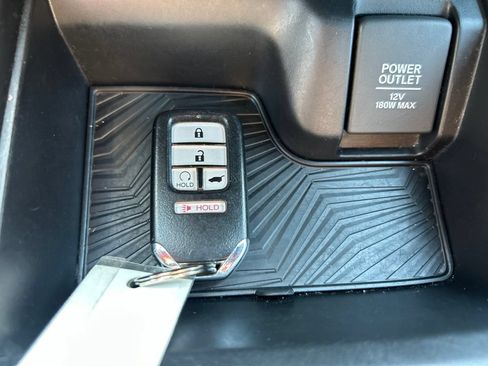 Used 2017 Honda CR-V EX image 17