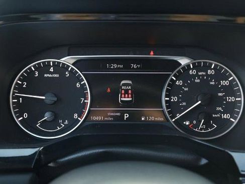 Certified 2025 Nissan Pathfinder SV w/ SV Premium Package FWD image 12