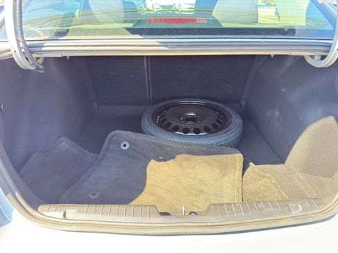 Used 2014 Chevrolet Cruze LS image 10