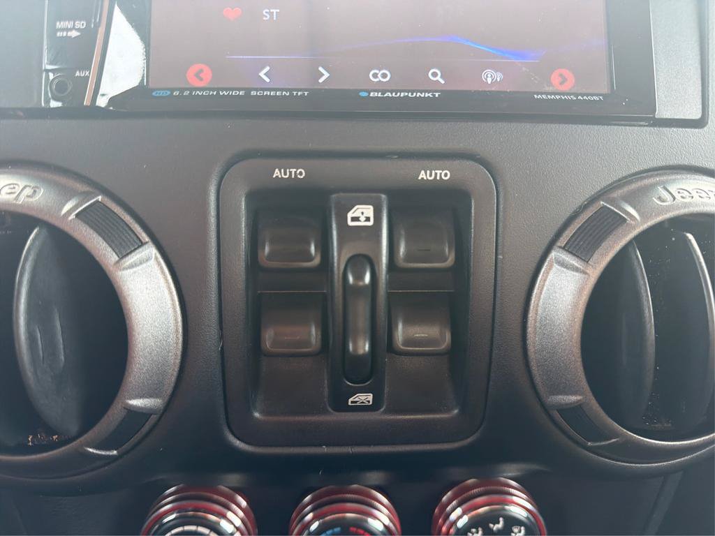 Used 2017 Jeep Wrangler Unlimited Sport w/ Quick Order Package 24S AWD/4WD image 29