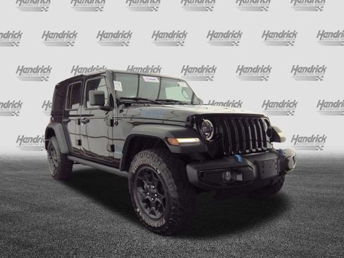 Used 2023 Jeep Wrangler Unlimited w/ Sun & Screen Package AWD/4WD image 17
