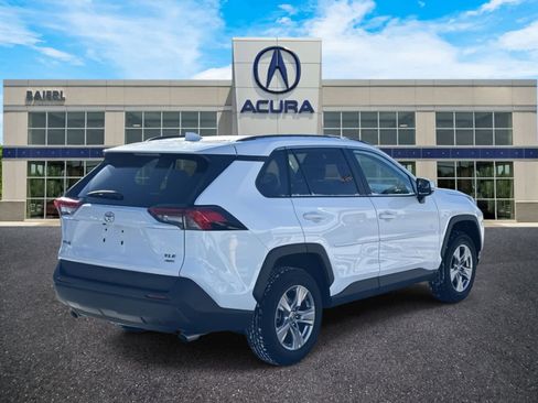 Used 2023 Toyota RAV4 XLE image 5