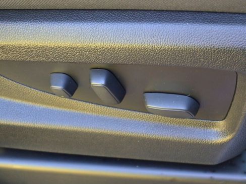 Used 2018 Chevrolet Silverado 1500 LT w/ All Star Edition image 20