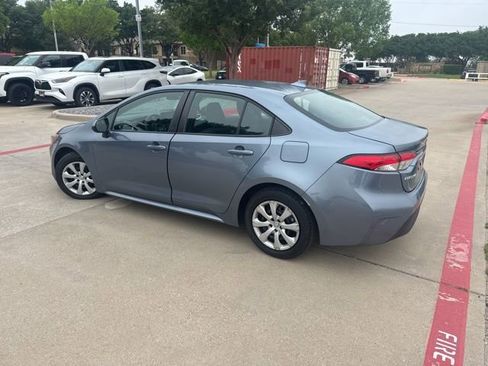 Used 2023 Toyota Corolla LE FWD image 5
