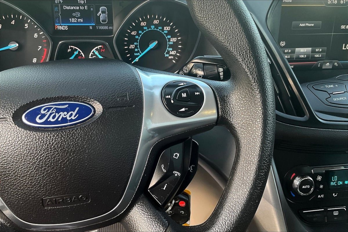 Used 2014 Ford Escape SE w/ Equipment Group 201A FWD image 9