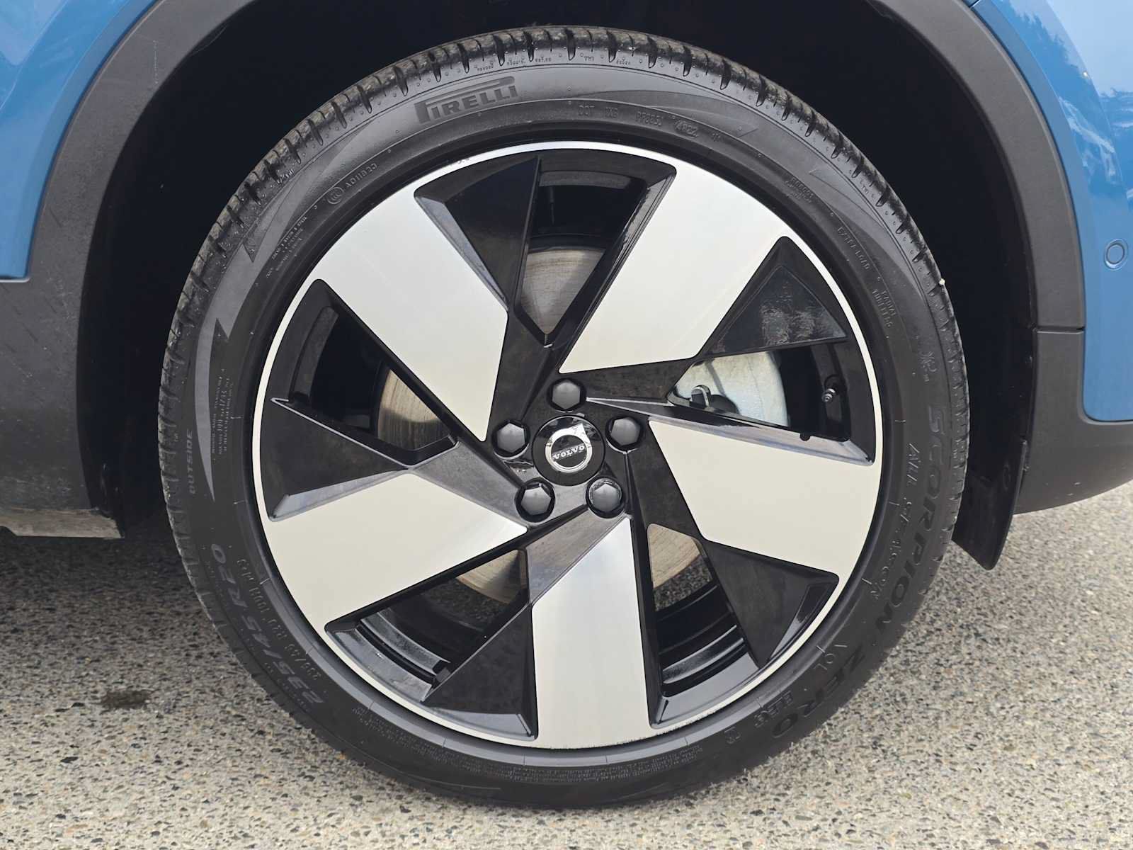 Certified 2023 Volvo XC40 Recharge Plus w/ Protection Package Premier AWD/4WD image 10
