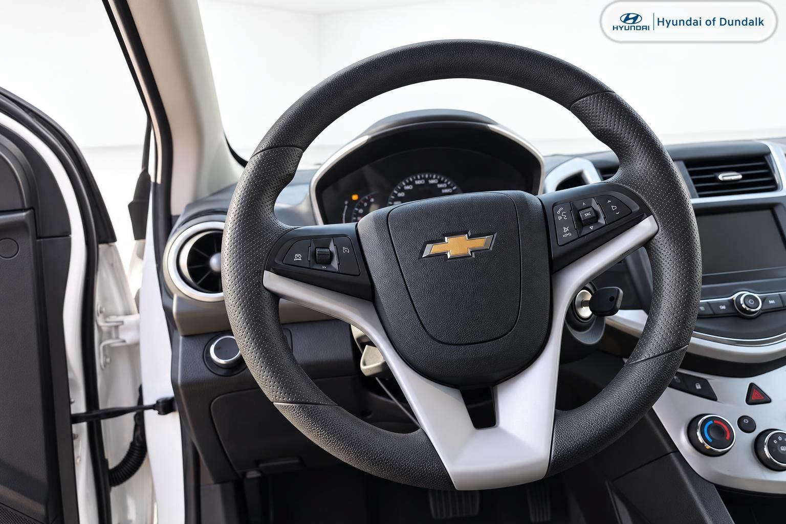 Used 2019 Chevrolet Sonic LT FWD image 10
