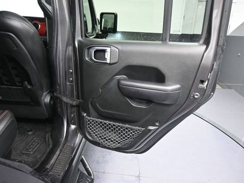 Used 2021 Jeep Gladiator Rubicon image 12