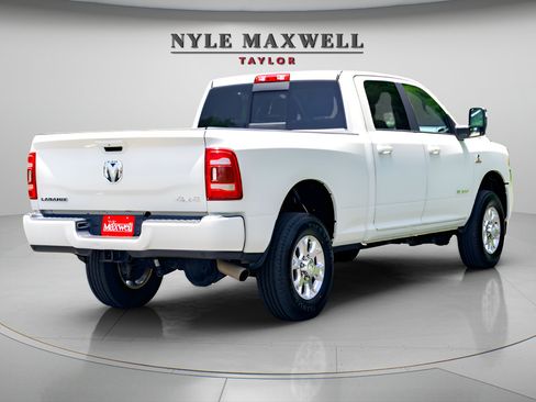 Used 2024 RAM 3500 Laramie AWD/4WD image 7
