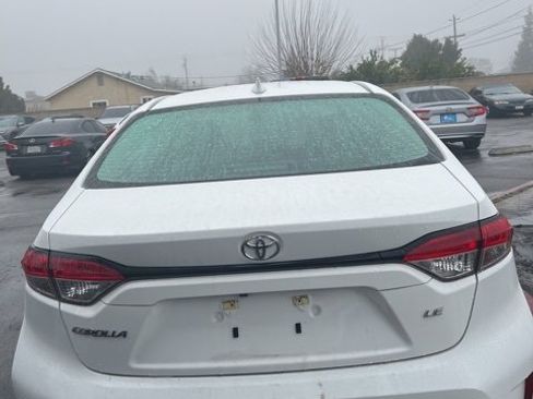 Used 2024 Toyota Corolla LE image 3