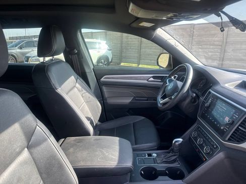 Used 2021 Volkswagen Atlas Cross Sport SE FWD image 28