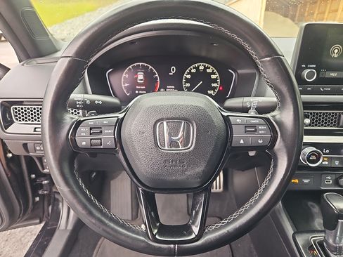 Used 2022 Honda Civic Sport image 16