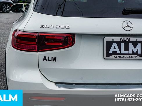 Used 2024 Mercedes-Benz GLB 250 image 12