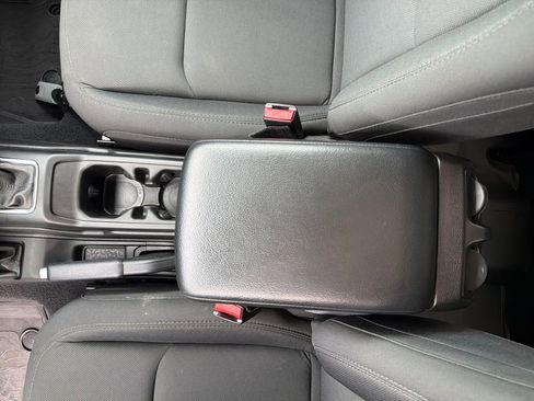 Used 2021 Jeep Wrangler Unlimited Sport image 28